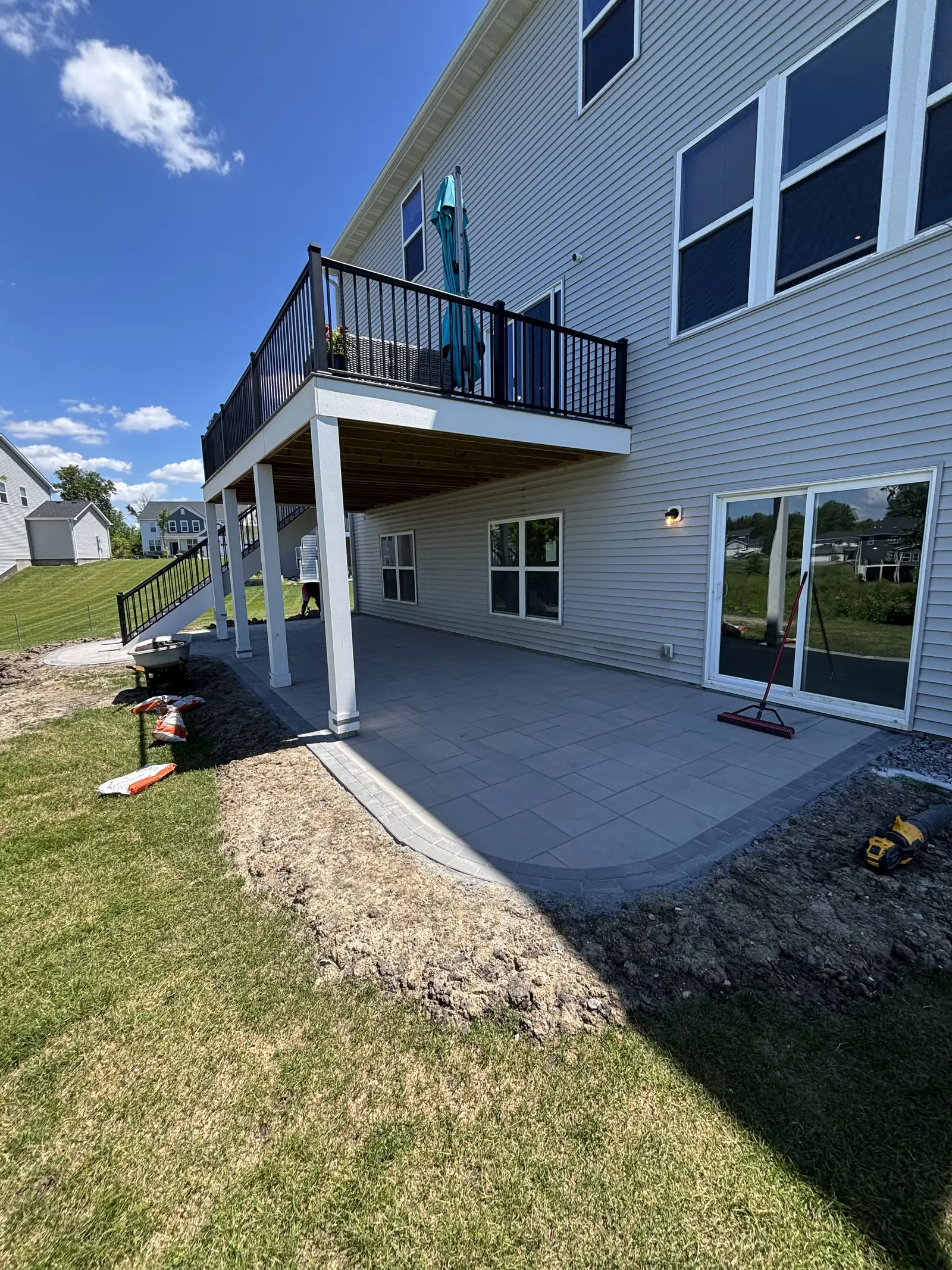 County Materials Grand Discover Paver Patio project photo — wayzata paver patio 19