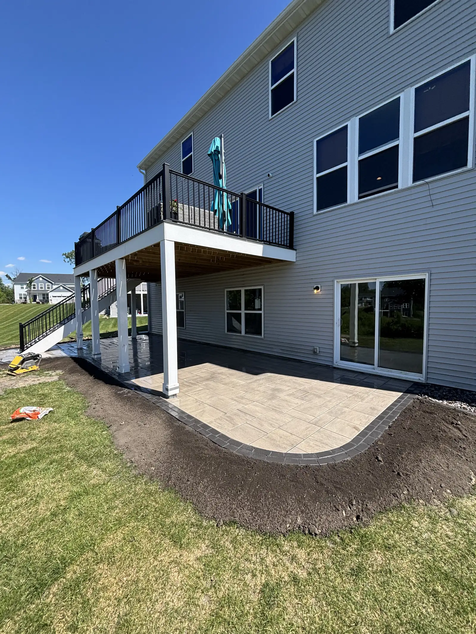 County Materials Grand Discover Paver Patio project photo — wayzata paver patio 23