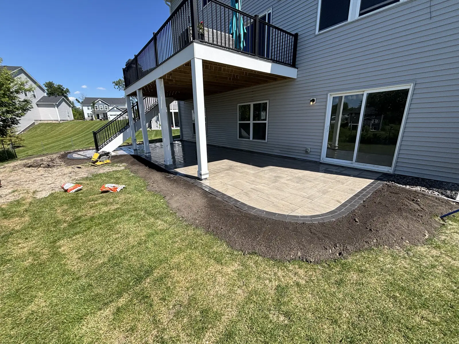 Wayzata paver patio — bullet edging detail